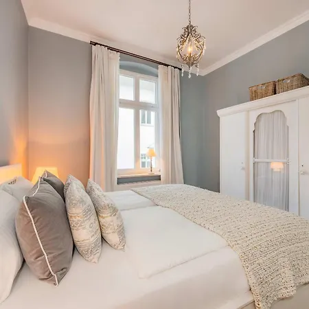 Schloss Hohenzollern 14 Heringsdorf (Usedom)